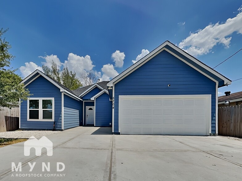 Primary Photo - 5704 Bacher St