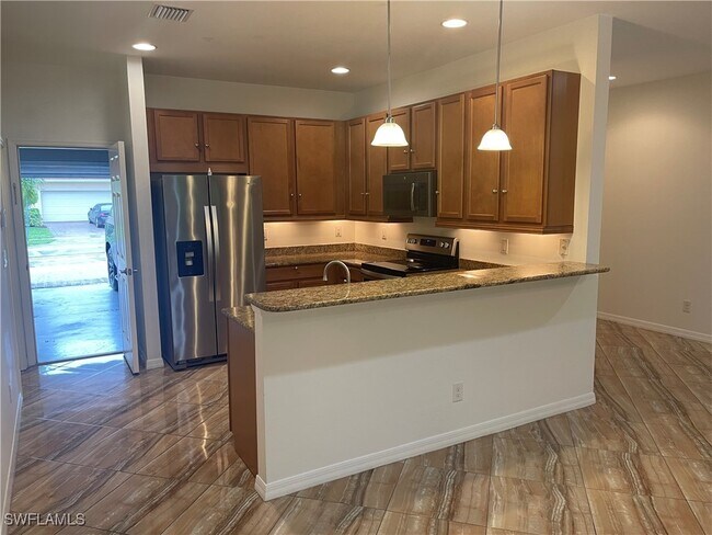 Building Photo - 15326 Summit Pl Cir