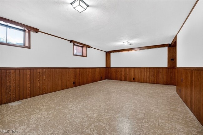 Building Photo - 8310 Broadview Rd