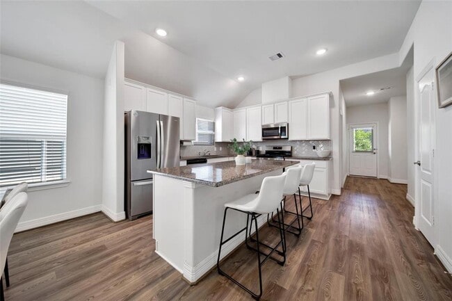 Building Photo - 40391 Bay Warbler Wy