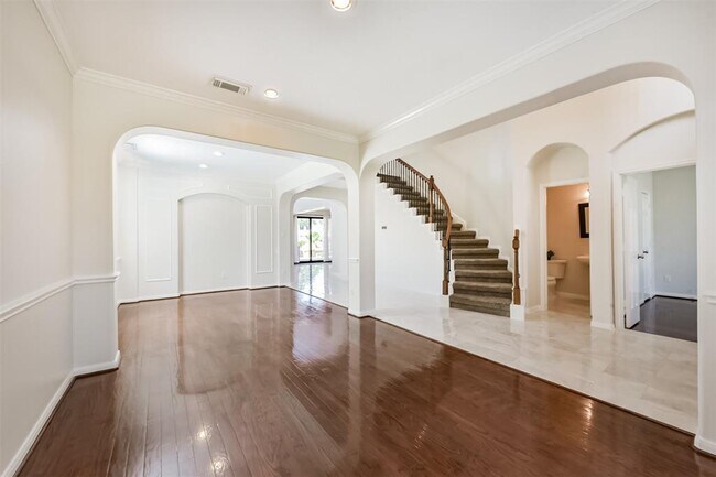 Building Photo - 11502 Bay Ledge Dr