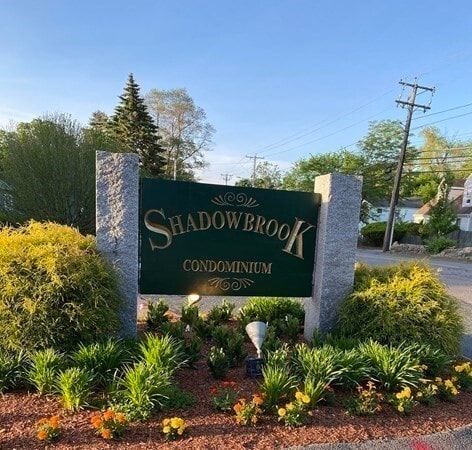 Primary Photo - 17 Shadowbrook Ln