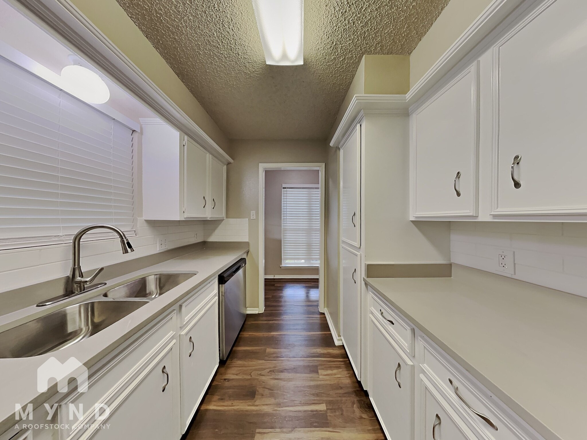 Building Photo - 4801 Meadowood Dr