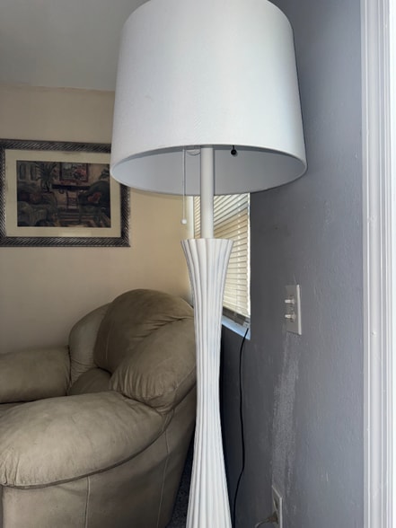 Building Photo - 6001 NW 43rd Ave