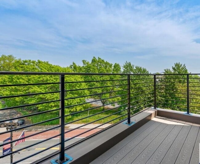 Building Photo - 1 bedroom in Everett MA 02368