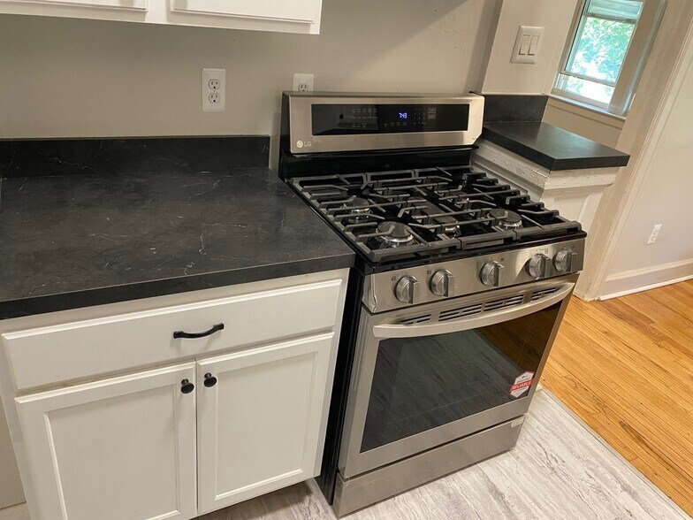 Kitchen 1 - 375 W Grand Blvd