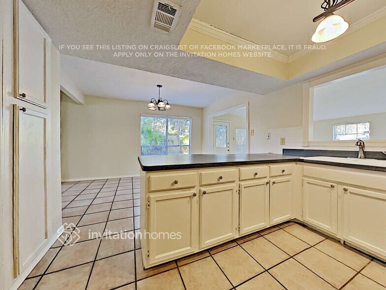 Building Photo - 18007 Autumn Trails Ln