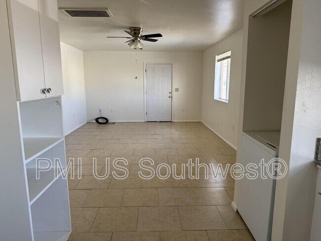 Building Photo - 352 Rio Grande Ct