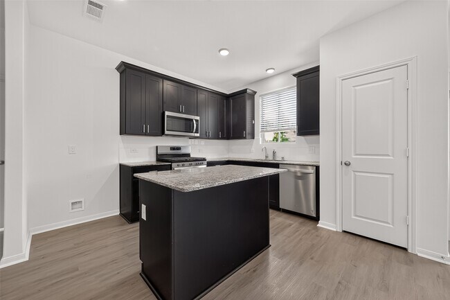 Building Photo - 338 Shady Cedar Hl Ln