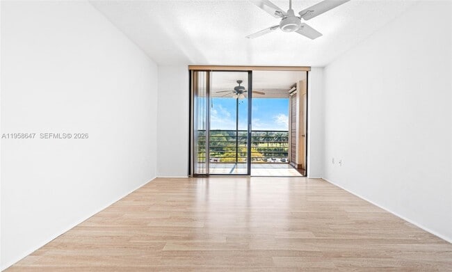 Building Photo - 1000 St Charles Pl