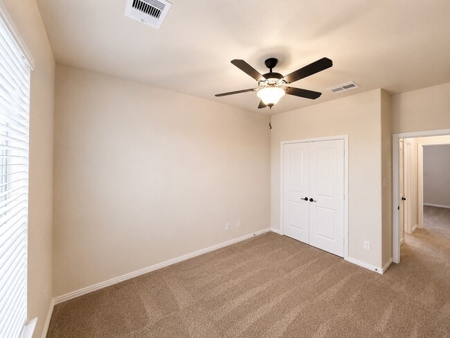 Building Photo - 7506 Amber Village Cir