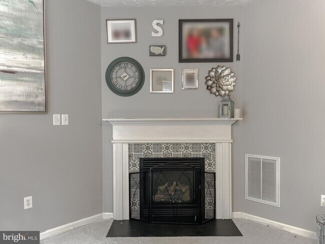 Building Photo - 48221 Keel Dr