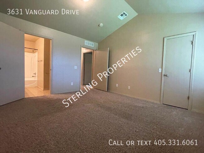 Building Photo - 3631 Vanguard Dr