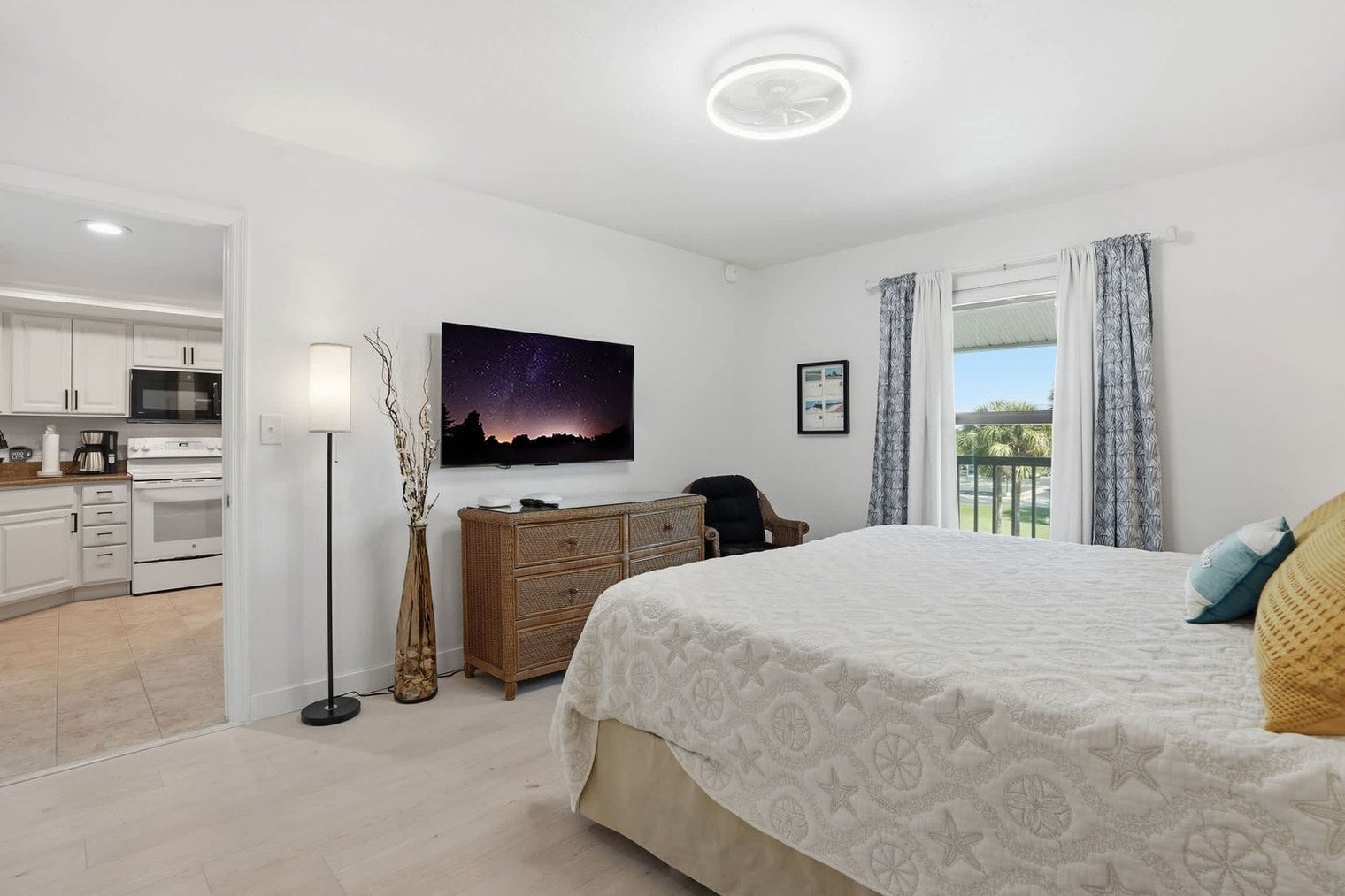 Building Photo - 600 Neapolitan Way