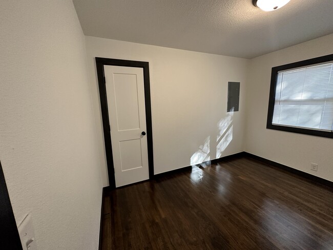 Building Photo - 6254 Independence St