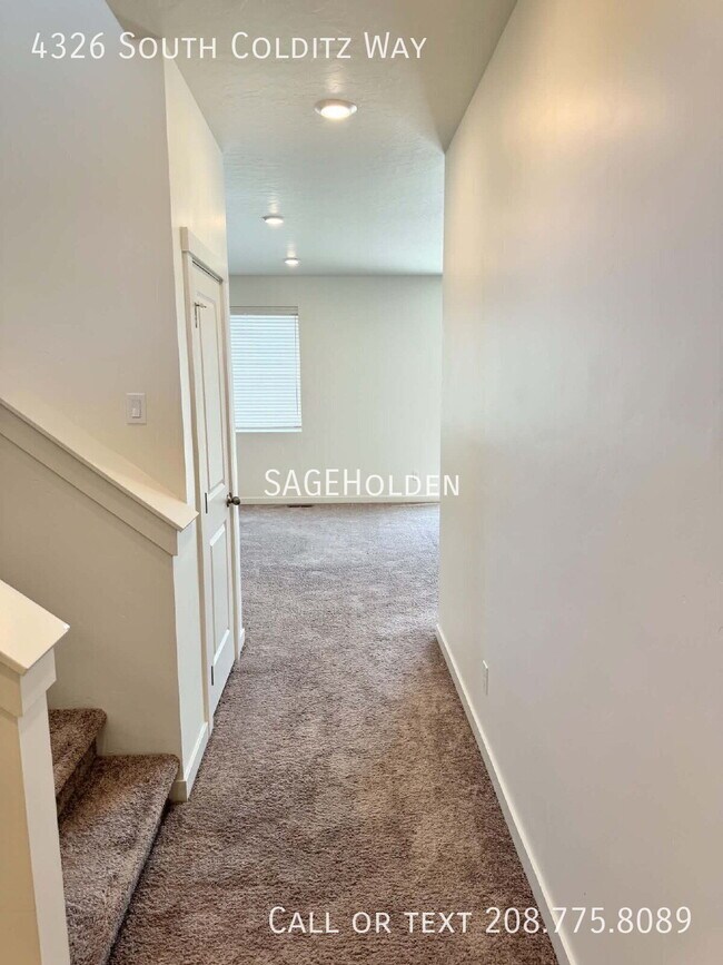 Building Photo - 4326 S Colditz Wy