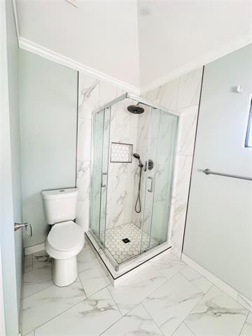 Building Photo - 2032 Greenview Dr