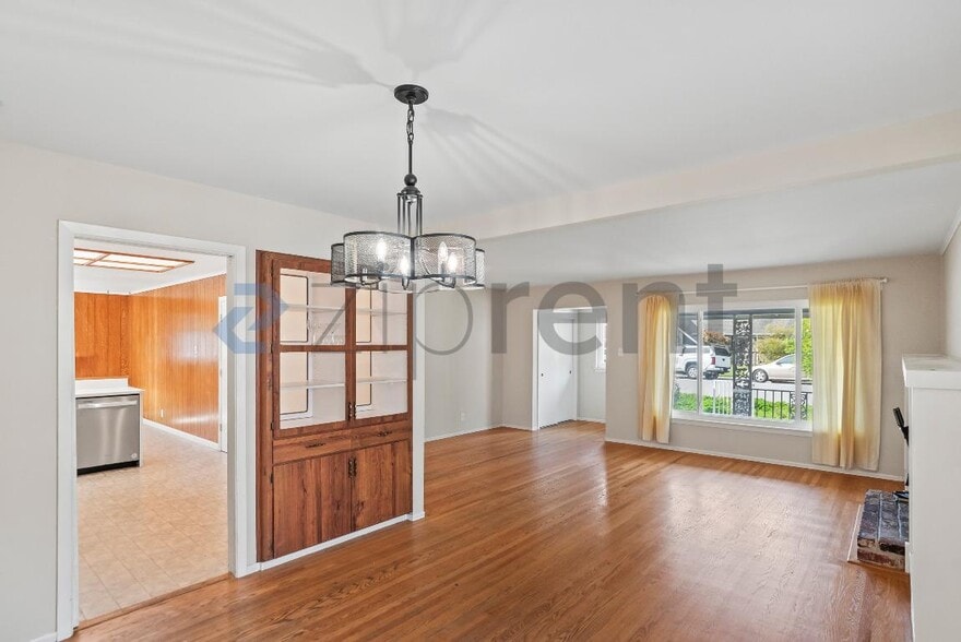 Building Photo - 1170 Glenview Dr