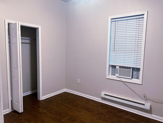 Building Photo - 1333 Saint Johns Ln