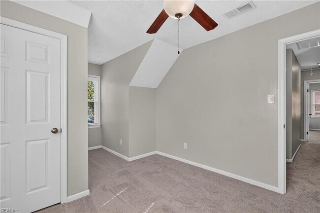 Building Photo - 5605 Tendril Last