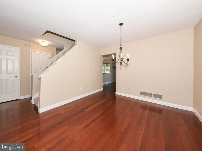 Building Photo - 252 Copper Beech Dr