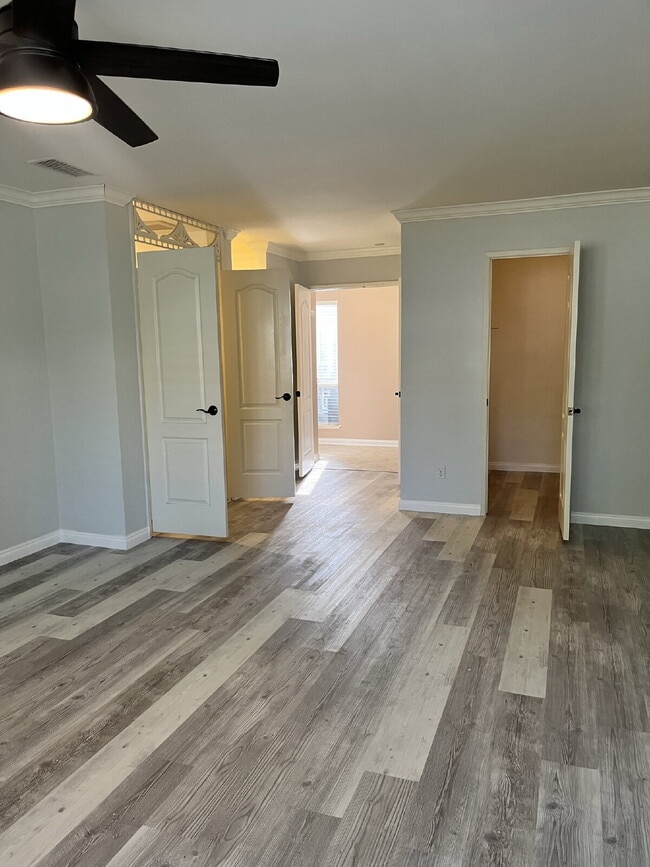Building Photo - "Charming 3-Bed Oasis with 2 Baths in Moor...