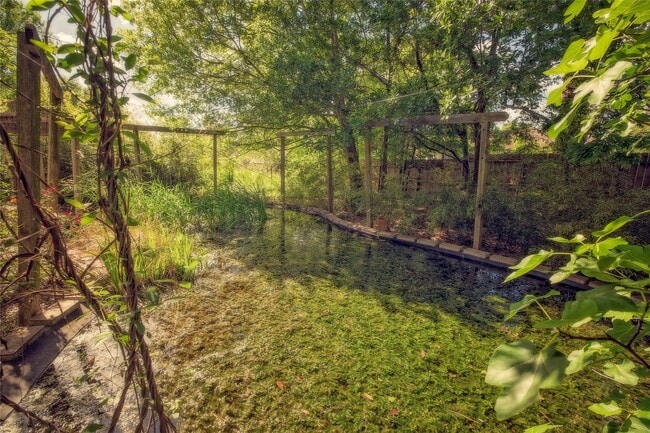 Building Photo - 13927 Lynnwood Ln