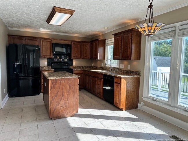 Building Photo - 6521 Ryefield Dr
