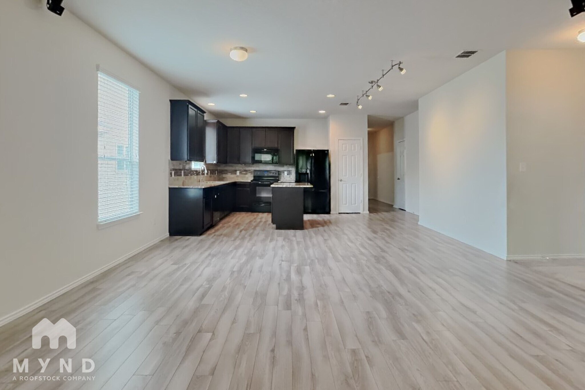 Building Photo - 307 Rustic Willow