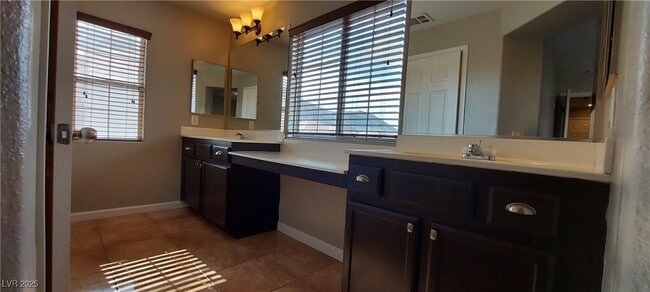 Building Photo - 10613 Golden Aspen Ct