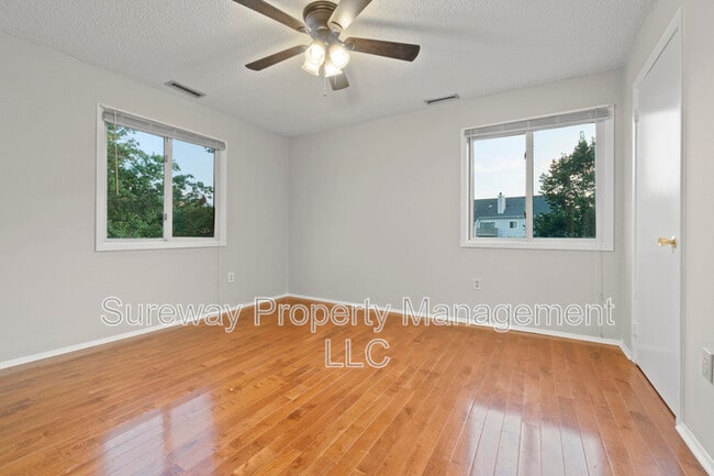 Building Photo - 902 Aspen Dr