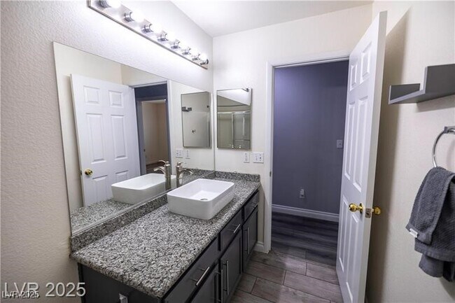 Building Photo - 4720 Painted Hills St