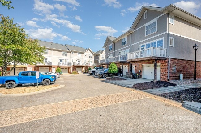 Building Photo - 847 Clarkson Mill Ct