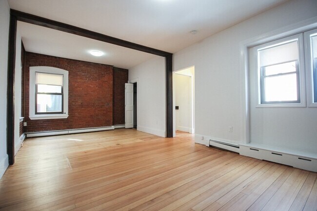 Building Photo - 41 Harvard St