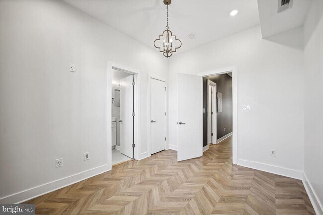 Building Photo - 2012 D St NE