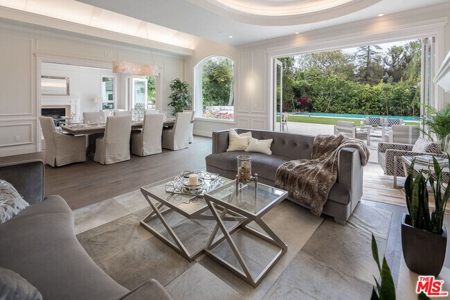 Building Photo - 210 S Westgate Ave