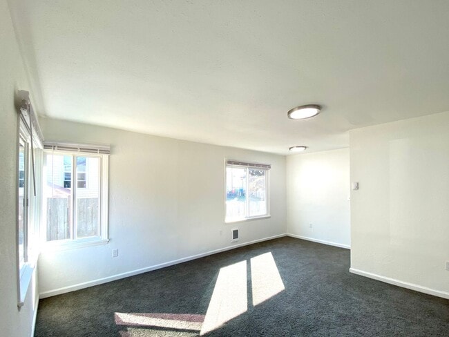 Building Photo - Dudley 3502-3504#