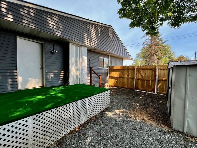 Building Photo - Non-Refundable & Security Deposit Total: $1700.00
