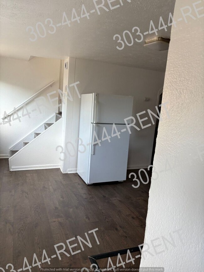 Building Photo - 10625