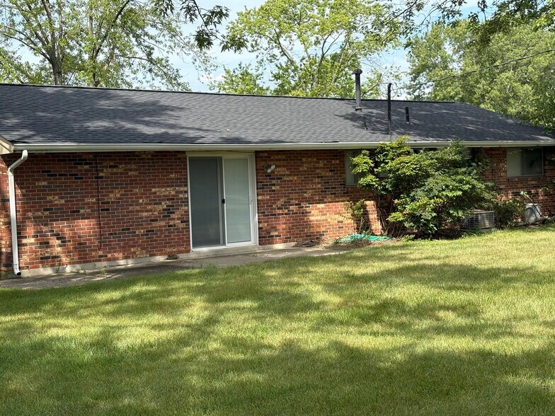 Building Photo - 7781 Sebring Dr
