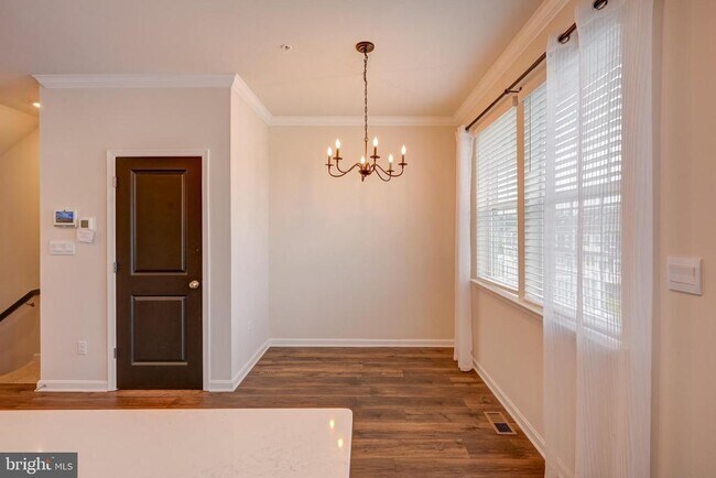 Building Photo - 5059 Silver Oak Dr