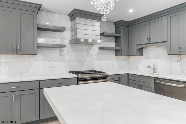 Building Photo - 801 Dudley Ct