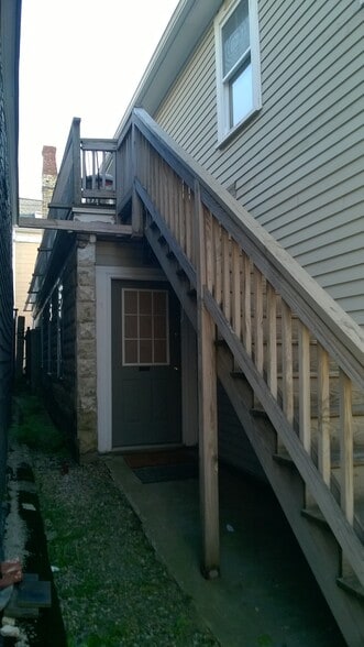 Building Photo - 1 Franklin St