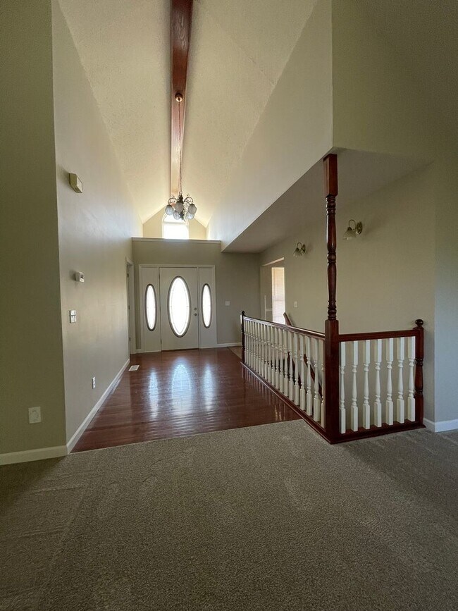 Building Photo - 4 Bed 3 Bath For Rent in Troy, MO
