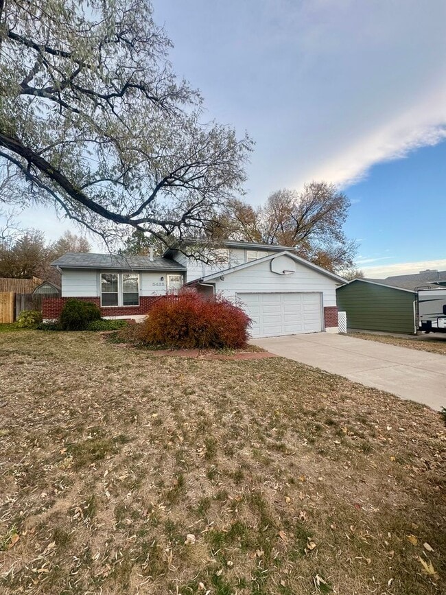 Building Photo - Vista Grande Terrace/4 Bedroom Home