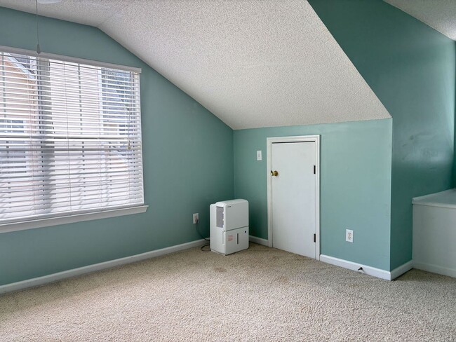 Building Photo - Available now. Great 3 BR/2.5 BA Home Avai...