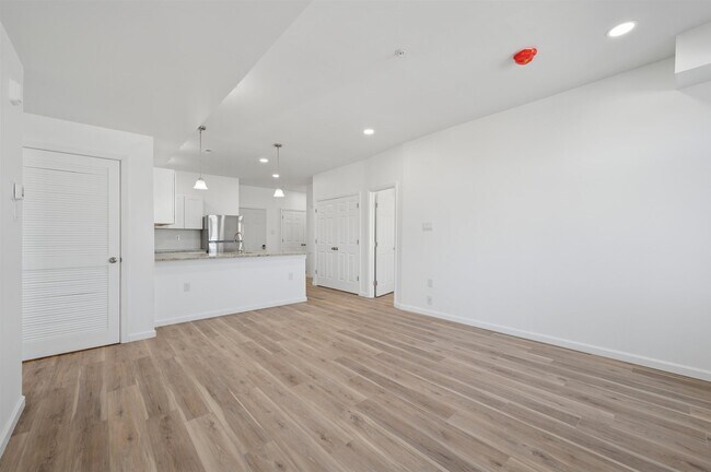 Building Photo - 4512-16 Lancaster Ave