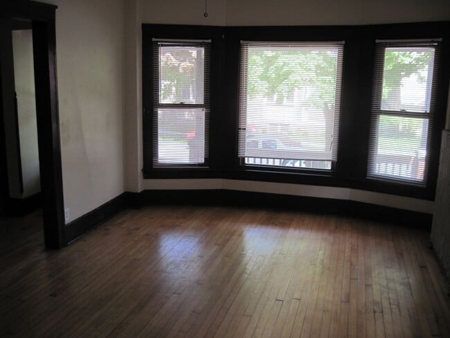 Building Photo - 2417 N Cramer St