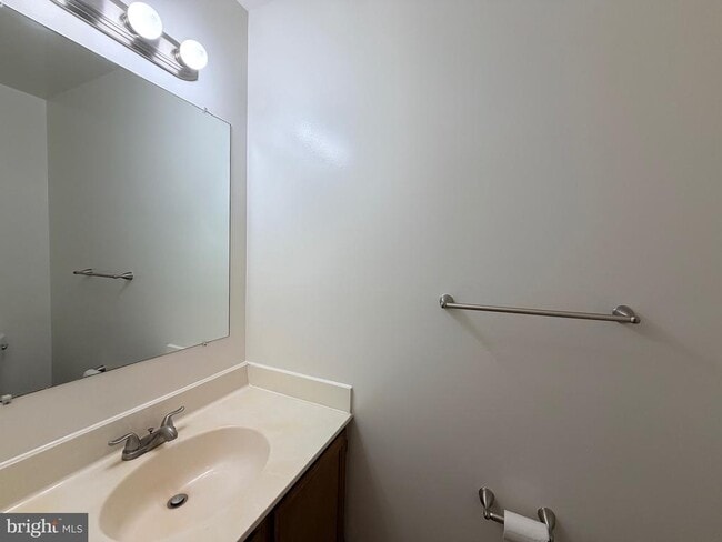 Building Photo - 6124 Majors Ln