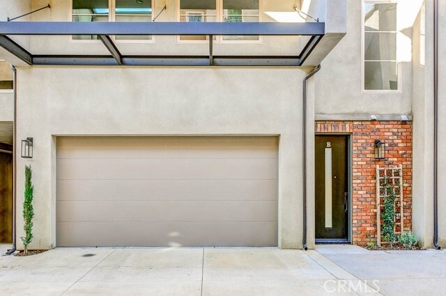 Building Photo - 530 Fano St